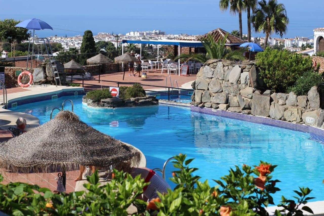 El Capistrano Village Spacious home, large terrace Nerja Exterior foto
