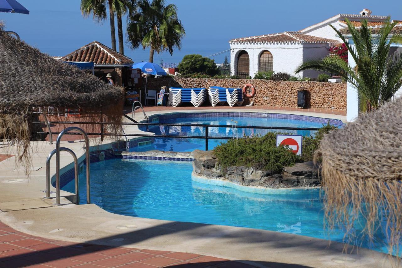 El Capistrano Village Spacious home, large terrace Nerja Exterior foto